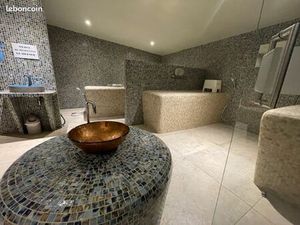 Maison 5 pièces 250 m²