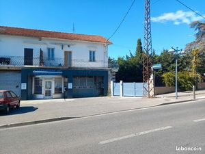 A saisir Apparemment 110m2 terrain 300m2 avec local 40m2