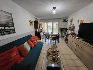 Appartement RDC Château 3 pièce(s) 58m2 + Garage  Résidence de 2005