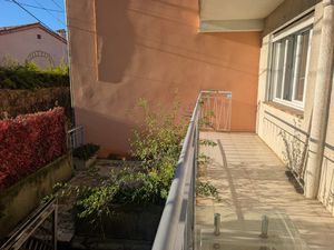 VENCE - Appartement 3P avec terrasse et caves  au coeur du C