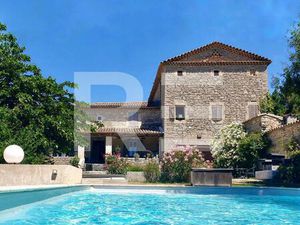 MAS DE 1851 AVEC VUE MAGISTRALE