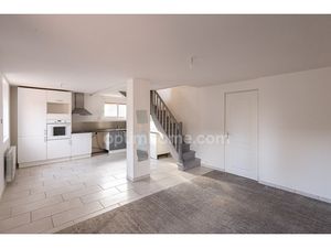 Périphérie immédiate de Honfleur - Maison de ville - 82 m2 au sol - 2 chambres - Stationne