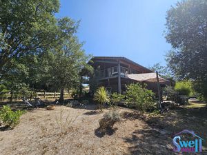 Au calme  maison d'architecte T4 de 122m² sur beau jardin natur