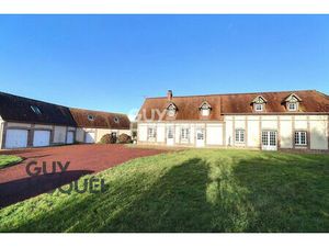 Propriété de caractère au coeur d'Orbec