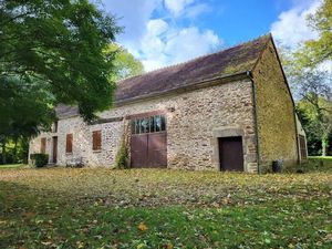 Maison en pierre de plain pied 115m²  3 chambres  dépendances sur 5400m² de terrain 189 00