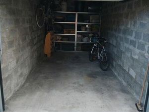Garage fermé 12m2 Cusset villeurbanne