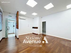 Local 47 m² DECINES CHARPIEU