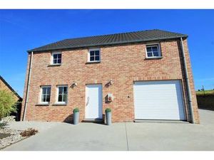 Villa à louer avec 3 chambres   Grandrieu (VBD55601)