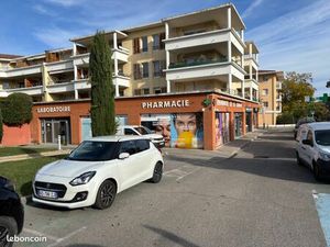 Local 109 m² – Pôle santé / pharmacie – La Duranne