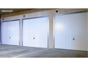 Place de parking privée et sécurisée