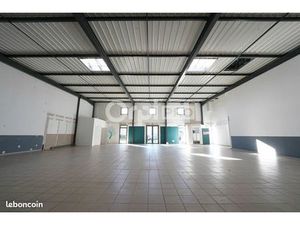 Local d'activité 364 m²