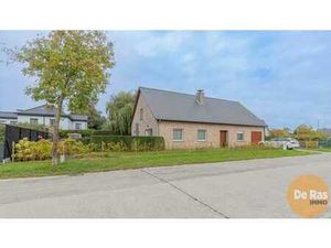 LOCHRISTI – Charmante bungalow met uitbreidingsmogelijkheden