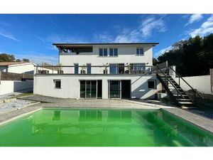 Maison Rivière-Saas-et-Gourby 170 m² T-8 à vendre  525 000 €