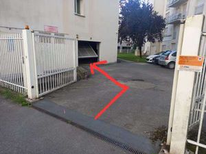 Location Garage box et parking à Nantes (44000) : à louer / Nantes