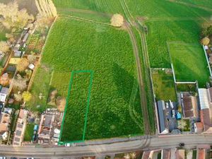 Beau terrain de 7 55 ares au calme de Taintignies