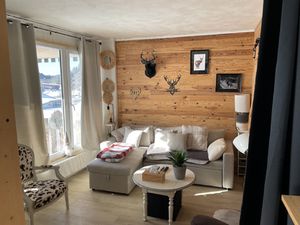 APPARTEMENT RARE AVEC BALCON VUE PISTES CENTRE STATION