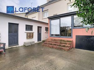 A VENDRE- Maison Cléguérec 6 pièce(s) 140 m2