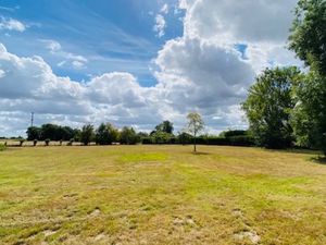 Vente terrain 2145 m² à Beuzeville (27210)  92 800 €