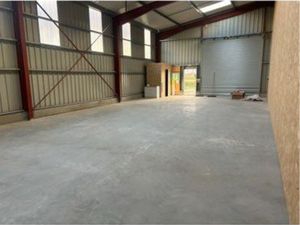 Location hangar professionnel