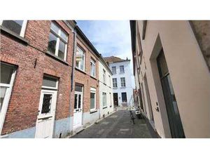 Gerenoveerde 2-slaapkamerwoning met TERRAS te huur in Brugge