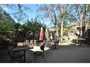 Vente locaux professionnels 150 m² à Remoulins (30210)  190 000 €