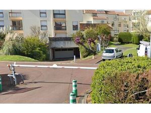 Location stationnement  m² T- à La Rochelle  104 €