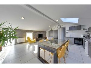 Claix – Bien rare à mi-chemin entre maison et appartement