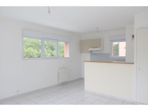 LUMINEUX DEUX PIÈCES IDÉALEMENT SITUÉ DANS LANNION (22) -