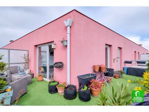 T3 DERNIER ETAGE - TERRASSE - PARKING