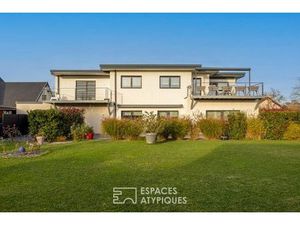 Maison contemporaine aux lignes épurées et son appartement indépendant