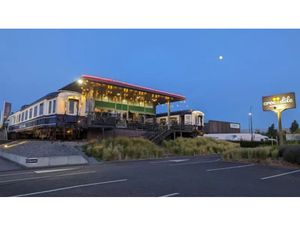 Local Commercial Premium 613 m² – Secteur Dynamique et Flux Garanti