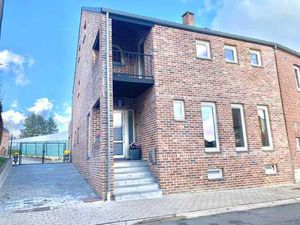 Spacieuse maison 5 chambres avec jardin et double garage