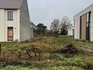 Ruim perceel van 10a29ca voor halfopen bebouwing in Zonhoven