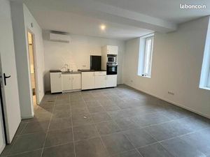 Studio 1 pièce 28 m²