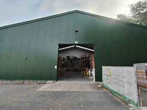 357 m² opslagruimte langs Kortrijksestraat (N50)