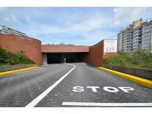 Garage très bien situé à louer