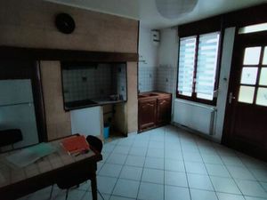 Maison de ville 70 m² – Centre Poix-de-Picardie – Sans agence