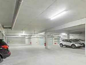 Place de parking sécurisée sous sol