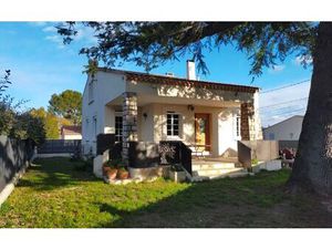 Maison Saint-Étienne-du-Grès m² T-5 à vendre  497 000 €