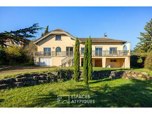 Maison rénovée avec jardin et vue dégagée