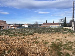 A VENDRE TERRAIN CONSTRUCTIBLE 357 M2 83470 SAINT MAXIMIN LA