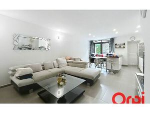 Maison Montmirat m² T-3 à vendre  189 000 €