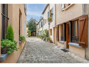 Maison de ville rénovée sur allée privée en centre-ville