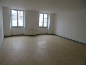 Grand T2 rénové en centre ville