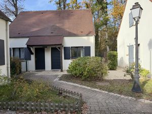 Maison avec jardin et 1 chambre et 2 places de parking