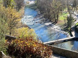 ? Terrain à louer - Vue exceptionnelle  proximité rivière
