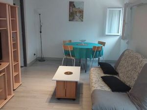 Cuers t2 meuble terrasse maxi 10 mois