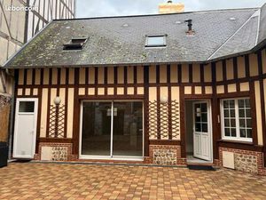 Appartement en rez-de-jardin au coeur de la ville de Pont-Audemer