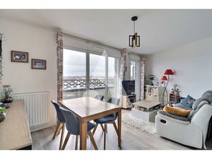 À vendre Superbe appartement 2 pièces avec balcon  vue dégagée et parking Éragny