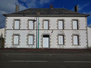 Immeuble composé de 4 lots sur 2 niveaux  parking